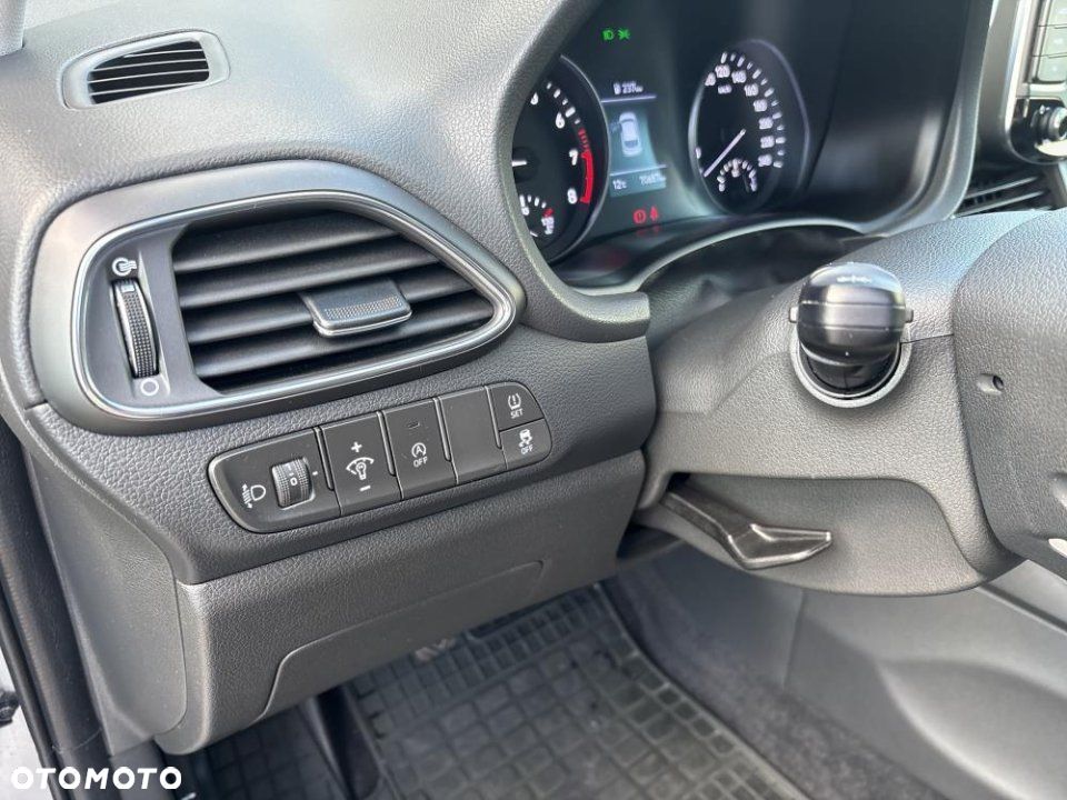Hyundai i30 - 24