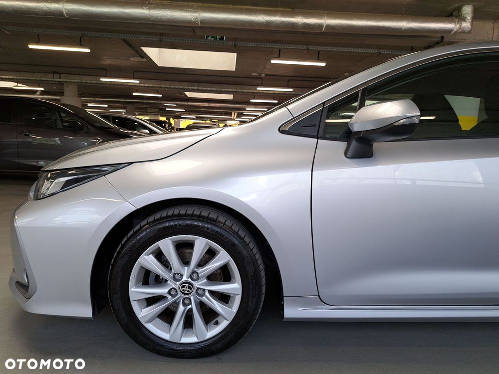 Toyota Corolla 1.8 Hybrid Comfort - 38