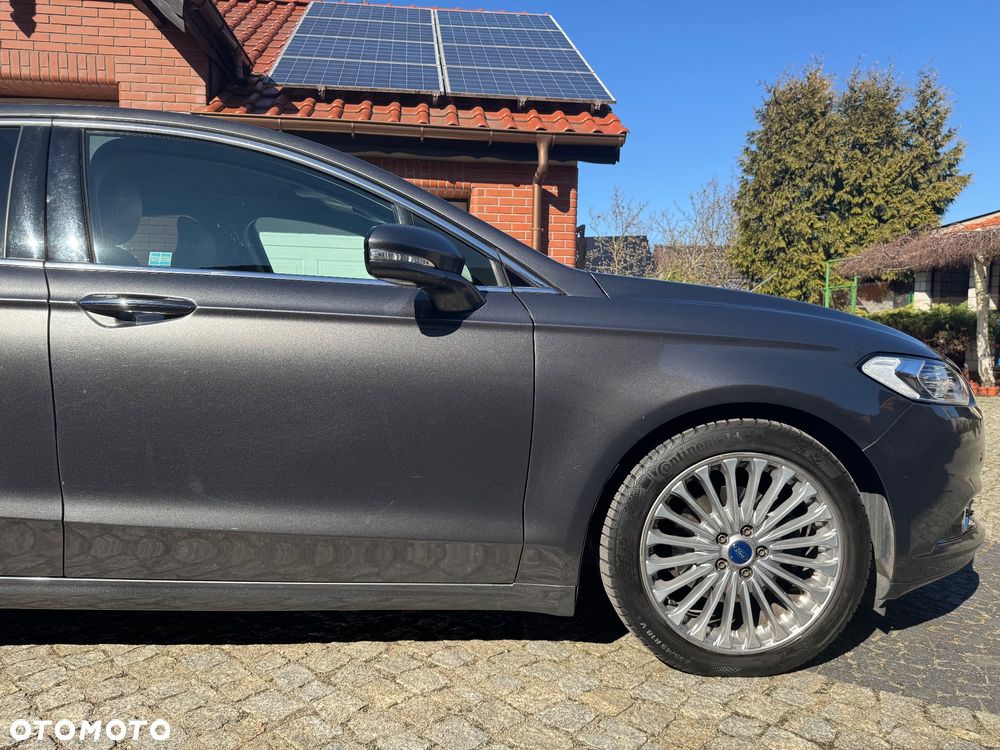 Ford Mondeo 2.0 EcoBoost Titanium - 23