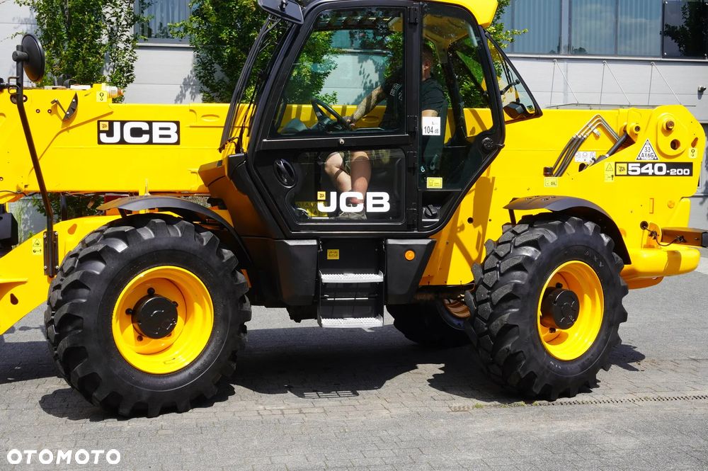 JCB 540-200 / 20 m zasięg / Joystick - 18