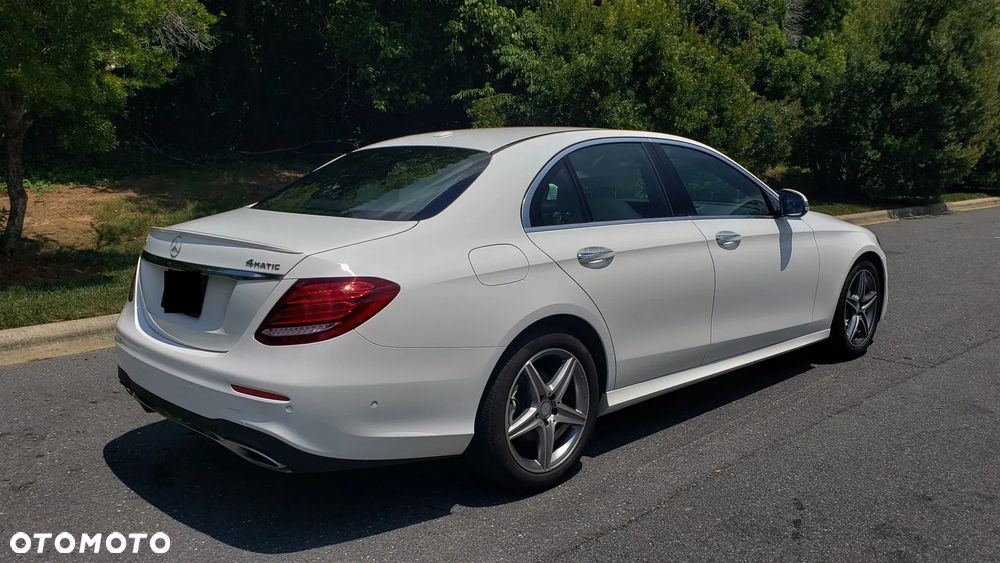 Mercedes-Benz Klasa E 300 9G-TRONIC - 5