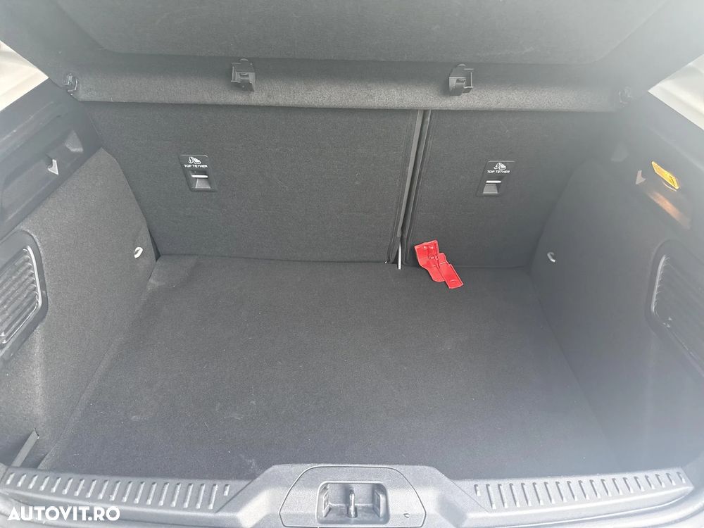 Ford Focus 1.0 EcoBoost Connected - 19
