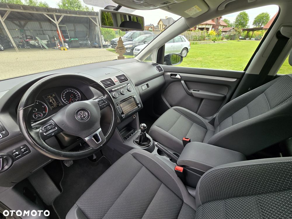 Volkswagen Touran 2.0 TDI DPF BlueMotion Technology Highline - 15