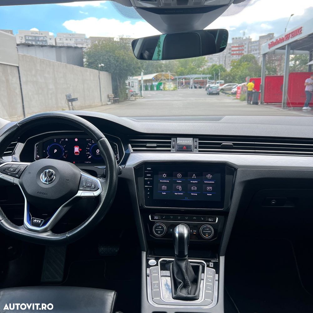 Volkswagen Passat - 8