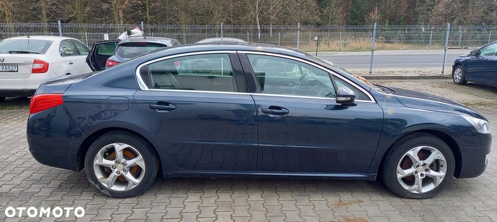 Peugeot 508 błotnik zderzak klapa drzwi kod lakieru KGN silnik 2,0HDi kod RHA skrzynia kod BVM6 - 7