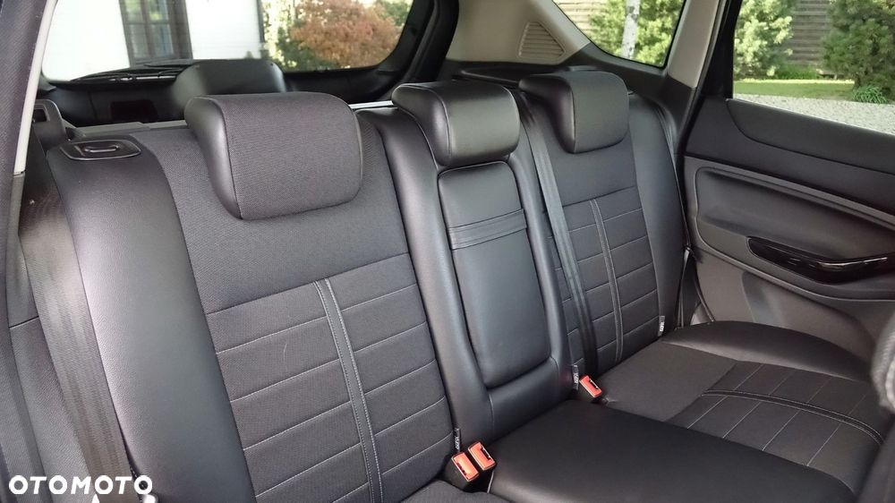 Ford Kuga - 26