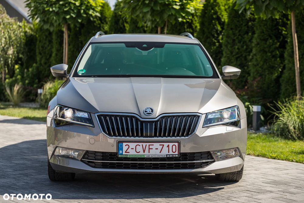 Skoda Superb 2.0 TDI Sportline - 4