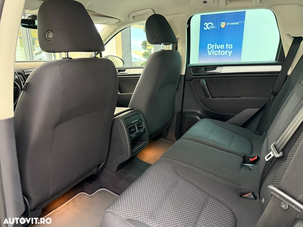 VOLKSWAGEN Touareg 2016 — imagine 21
