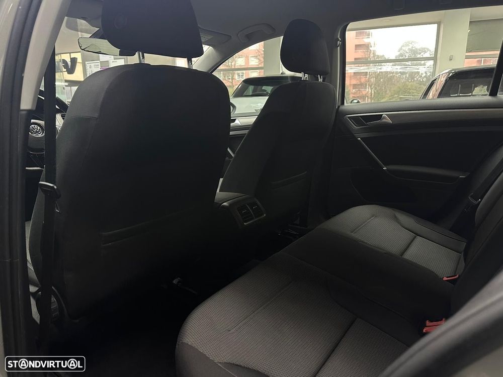 VW Golf 1.6 TDi GPS Edition - 38