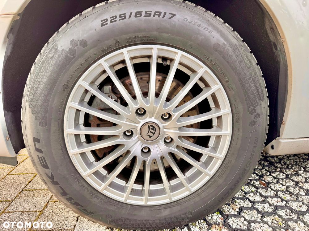 Lancia Voyager 2.8CRD Gold - 34