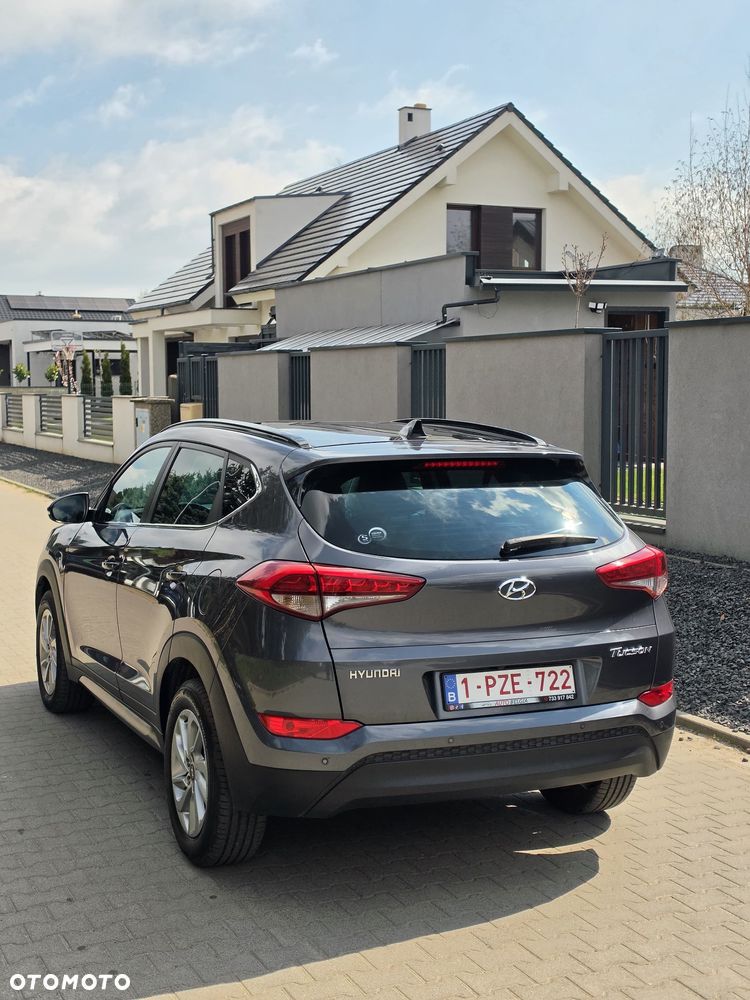 Hyundai Tucson 1.7 CRDI BlueDrive Style 2WD - 10