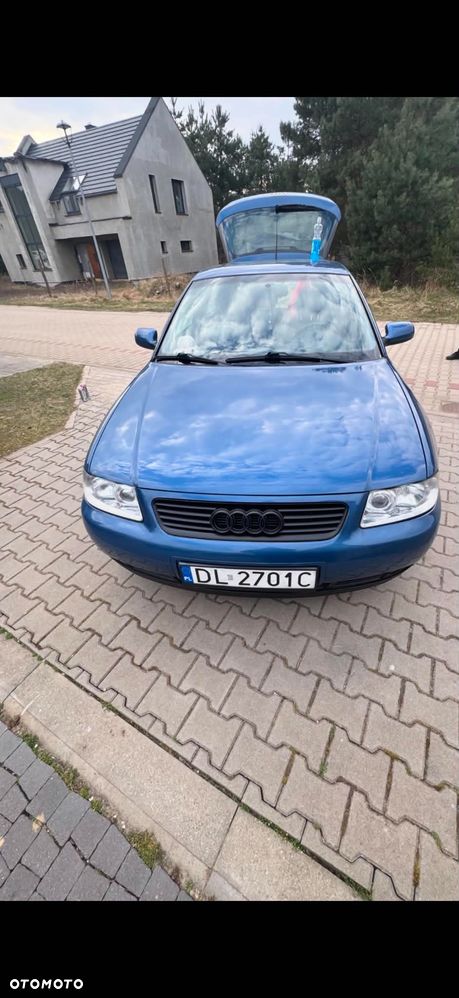 Audi A3 3-drzwiowe 1.8 Ambiente - 11