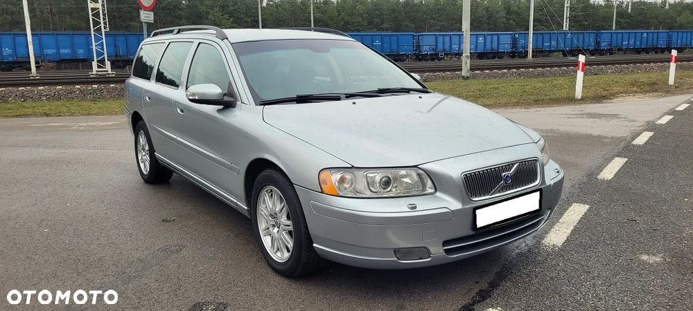 Volvo V70 D5 AWD Summum - 2
