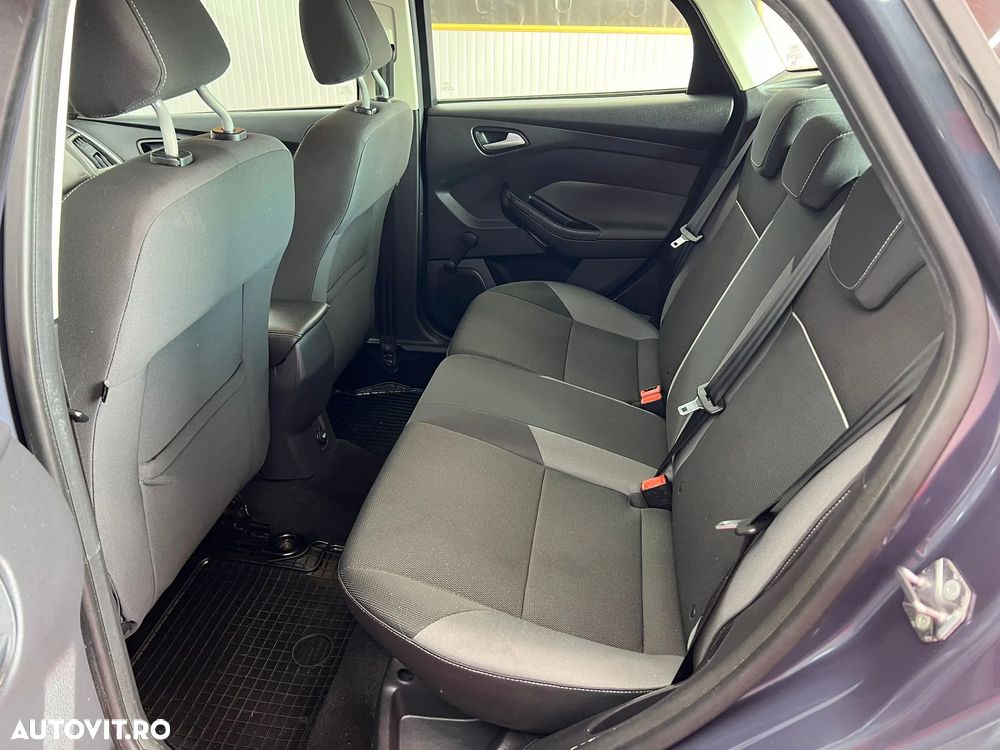 Ford Focus - 14