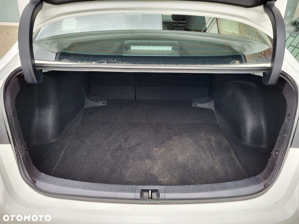 Toyota Corolla 1.6 Comfort - 30