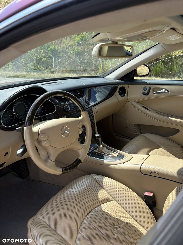 Mercedes-Benz CLS - 6