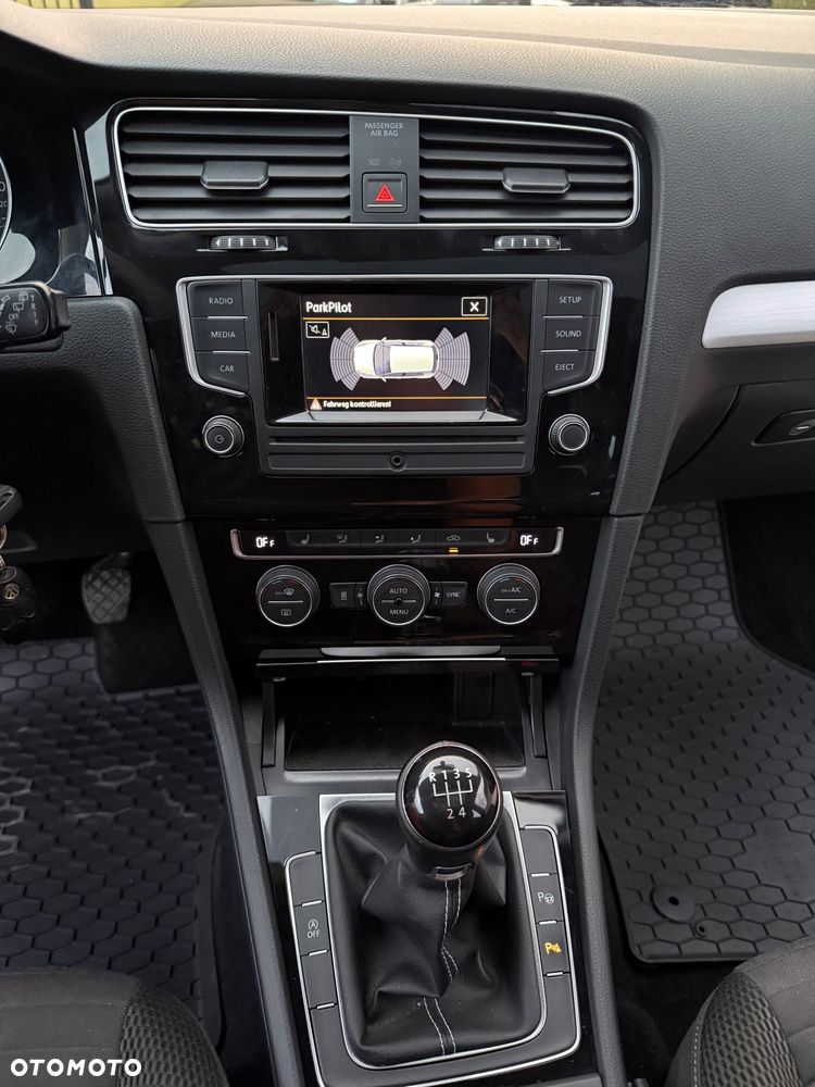 Volkswagen Golf 1.2 TSI BlueMotion Technology Cup - 19
