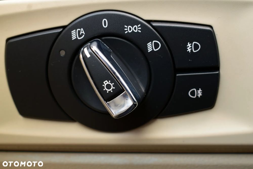 BMW Seria 3 325d - 18