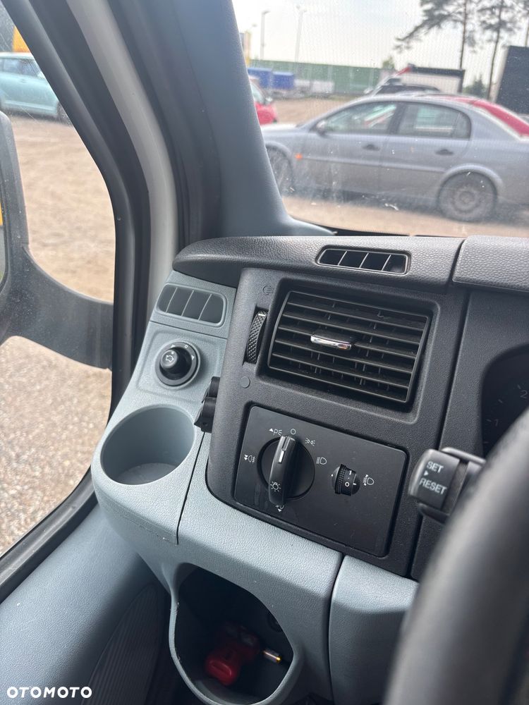Ford Transit - 6