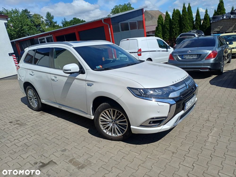 Mitsubishi Outlander 2.4 4WD Diamant+ - 3