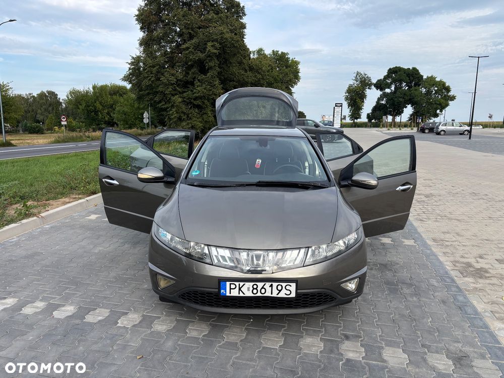 Honda Civic 1.8 Comfort - 11