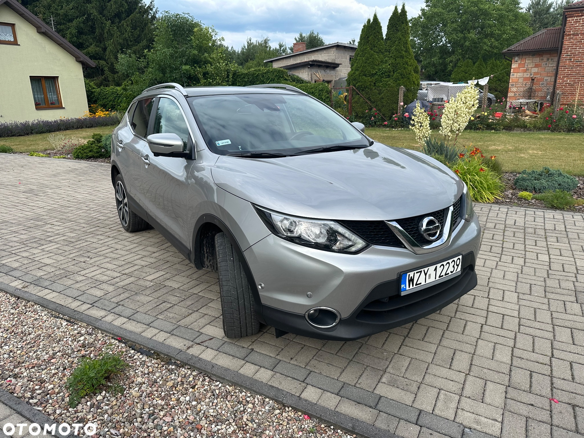Nissan Qashqai 1.6 DCi 4x4 Tekna - 4