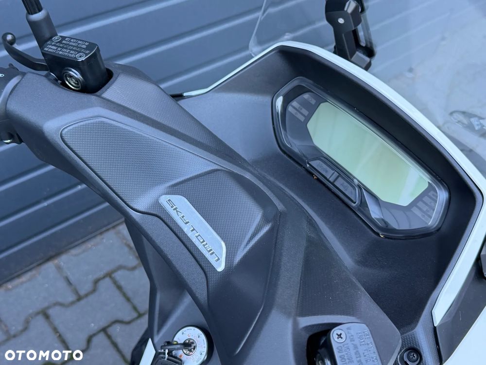 Kymco Skytown - 6