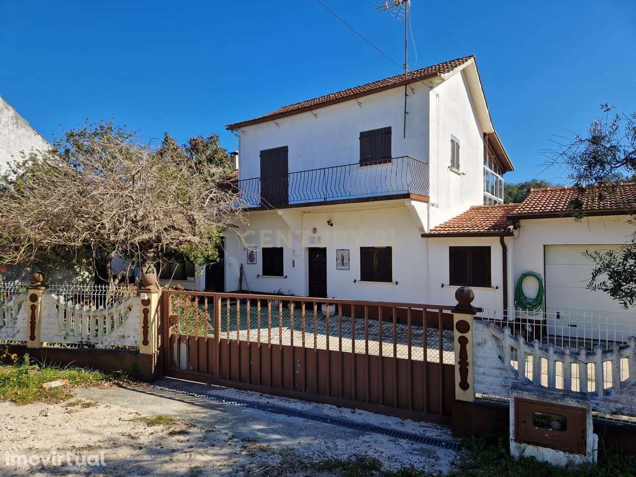 Duas Moradias em Santiago Litém - Grande imagem: 2/60