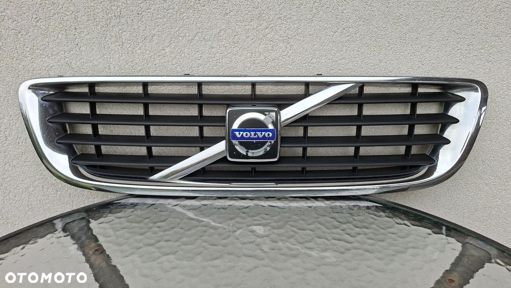 VOLVO S40 II V50 LIFT 07-12 GRILL ATRAPA 30744915 - 1