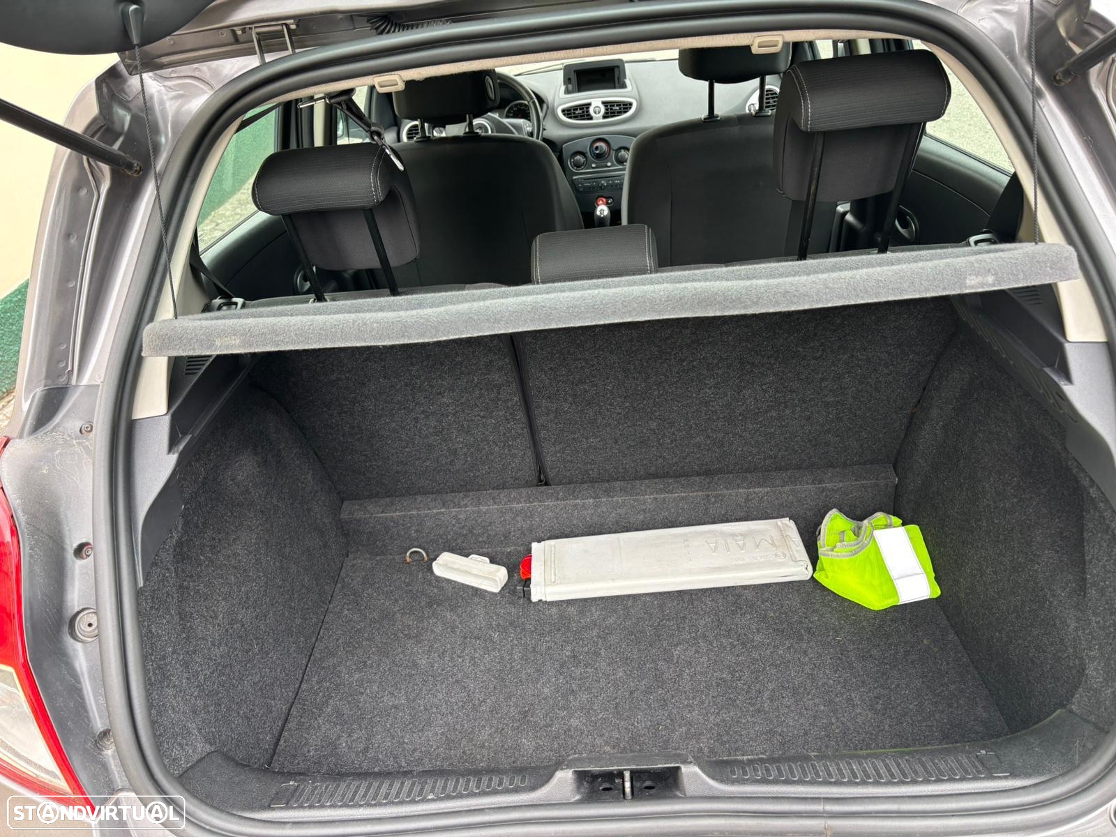 Renault Clio 1.2 16V Confort - 7