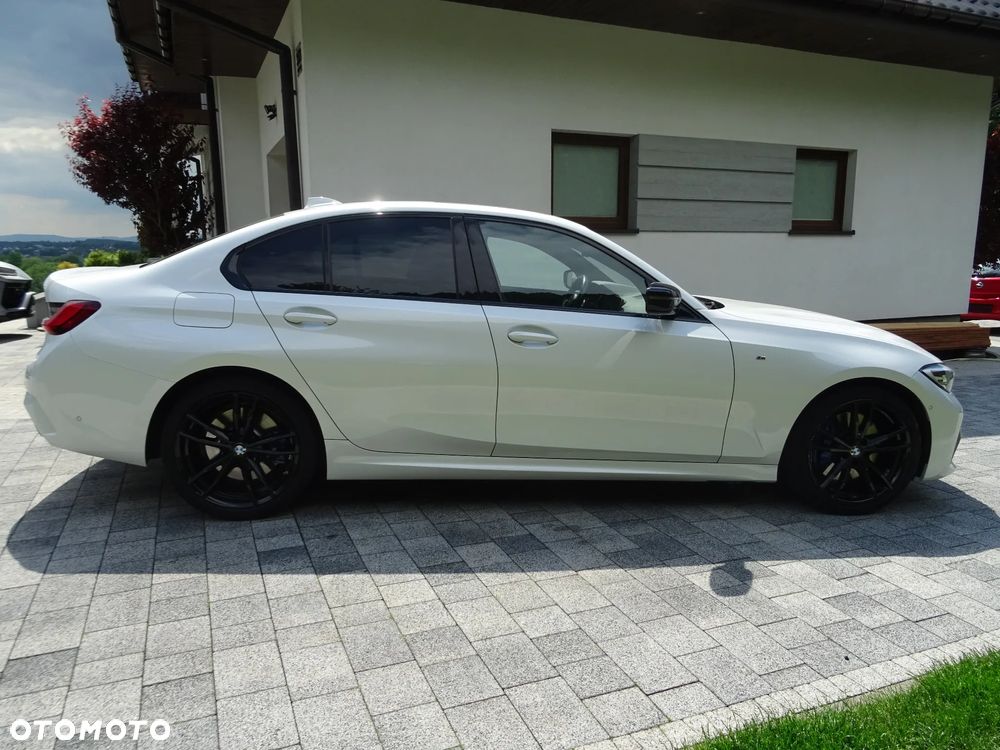 BMW Seria 3 320d xDrive M Sport - 32