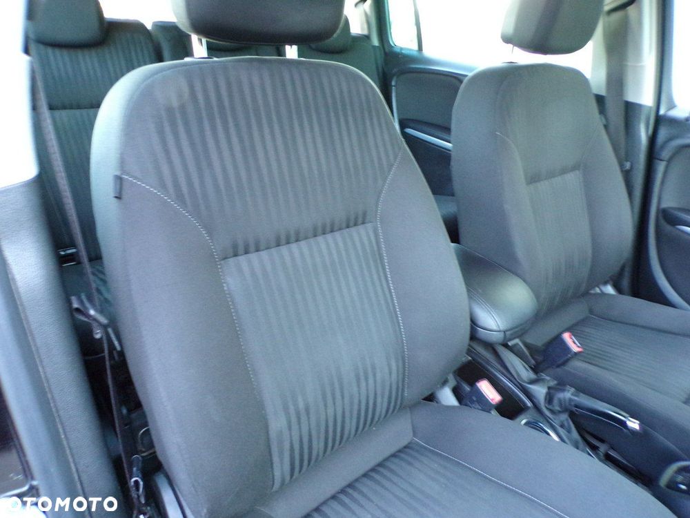 Opel Zafira - 32