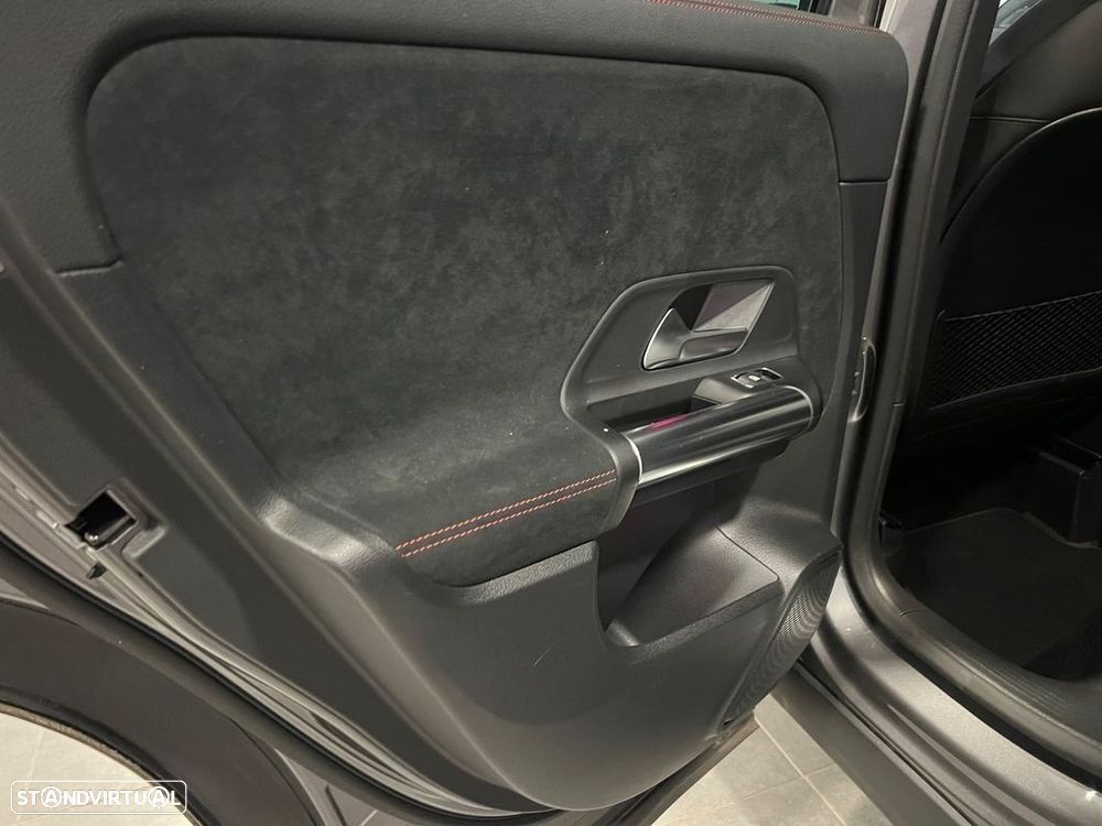 Mercedes-Benz GLA 250 e 8G-DCT AMG Line - 16