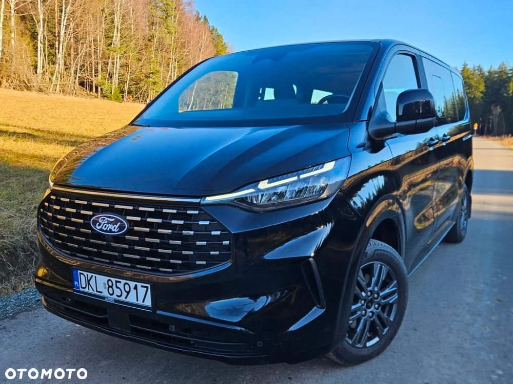 Ford Tourneo Custom - 1