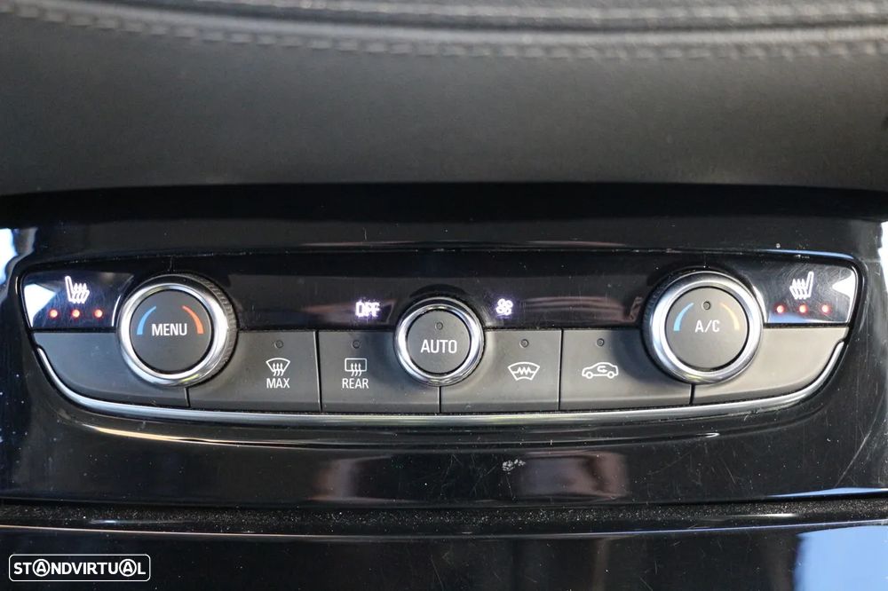 Opel Grandland X 1.2 T Ultimate AT - 32