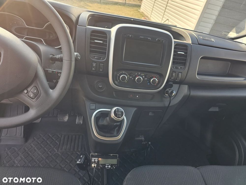 Renault Trafic - 22