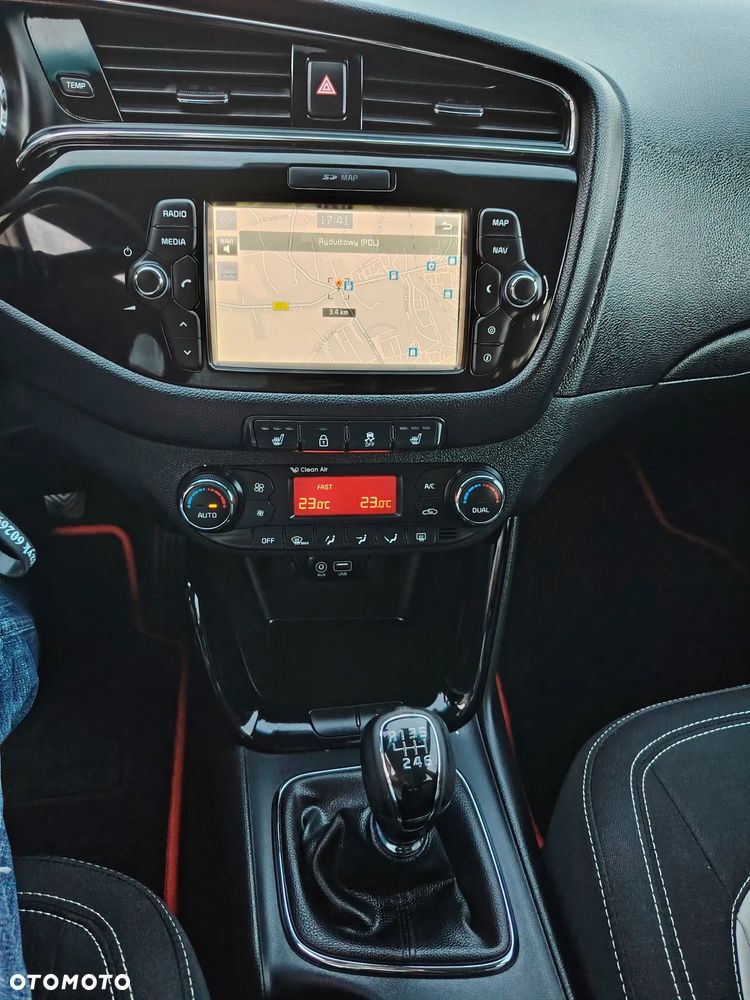 Kia Ceed - 9