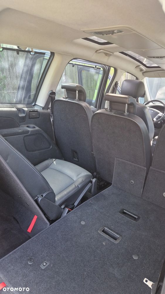 Ford Galaxy 2.0 TDCi Ghia - 11