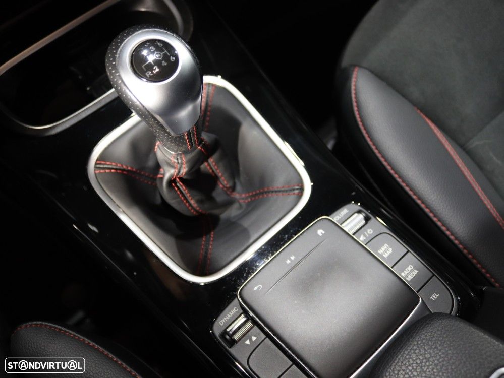 Mercedes-Benz A 180 d AMG Line - 8