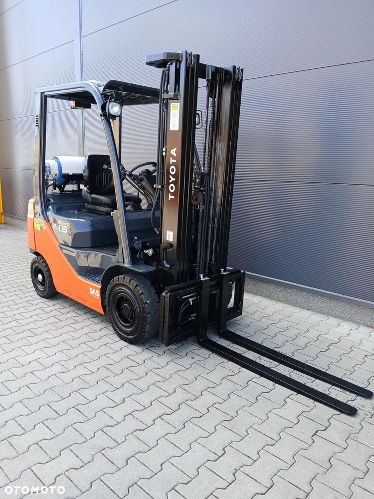 Toyota 02-8FGF15 - 3