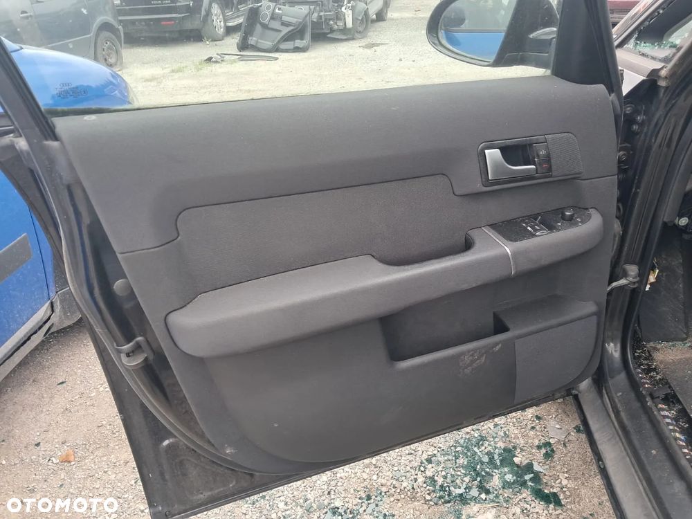 AUDI A2 2002 1.4 16V 75KM AUA KOD LAK: LZ9W - 6