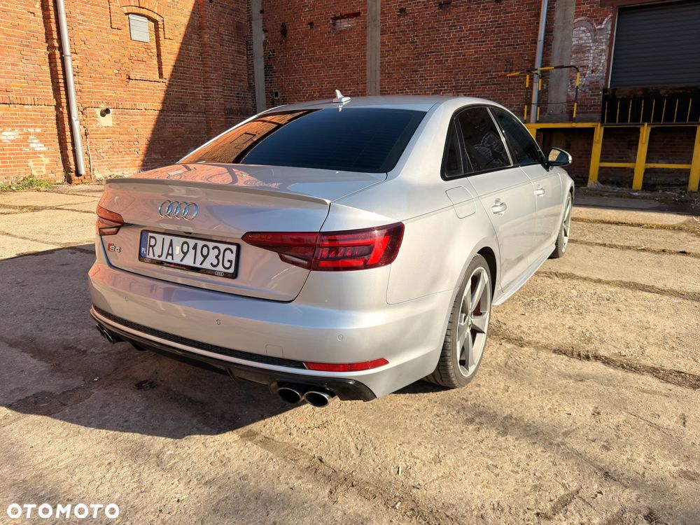 Audi S4 Limousine - 12