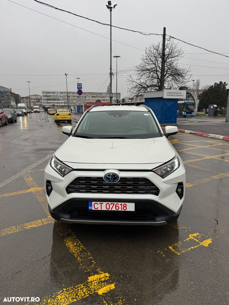 Toyota RAV4 - 1