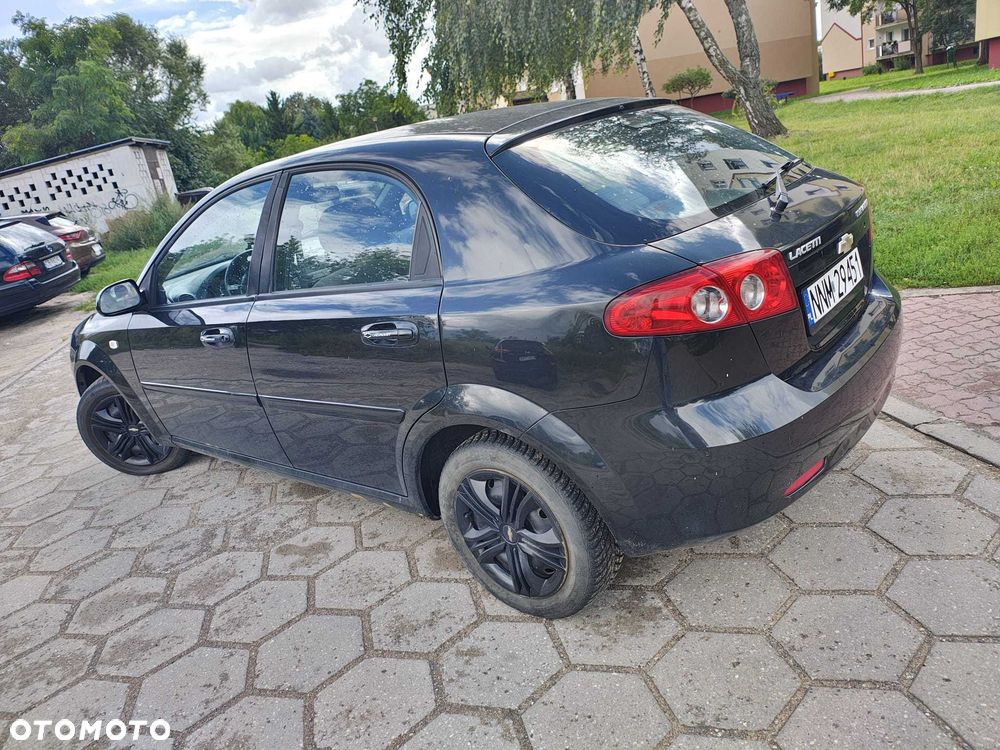 Chevrolet Lacetti - 4