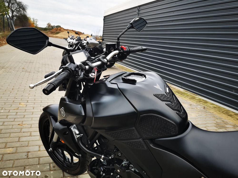 Yamaha MT - 19