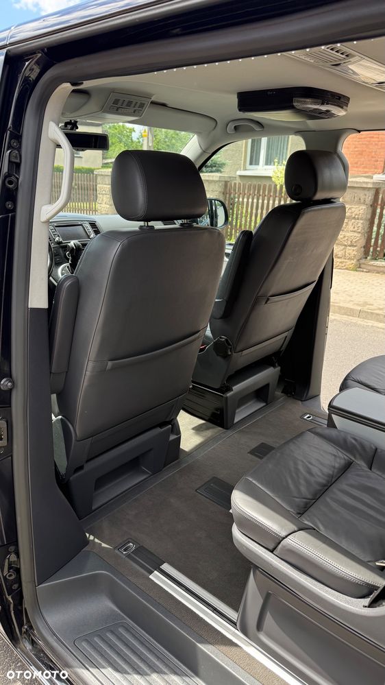 Volkswagen Multivan - 9