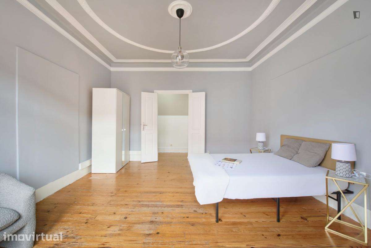 Quarto - localizado em Marquês de Pombal Lisbon - Grande imagem: 5/17