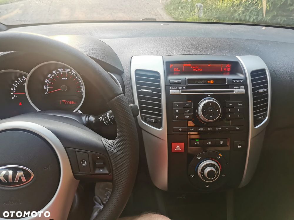 Kia Venga 1.4 CVVT Attract - 13