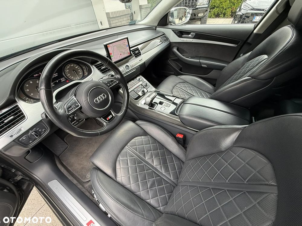 Audi S8 - 6