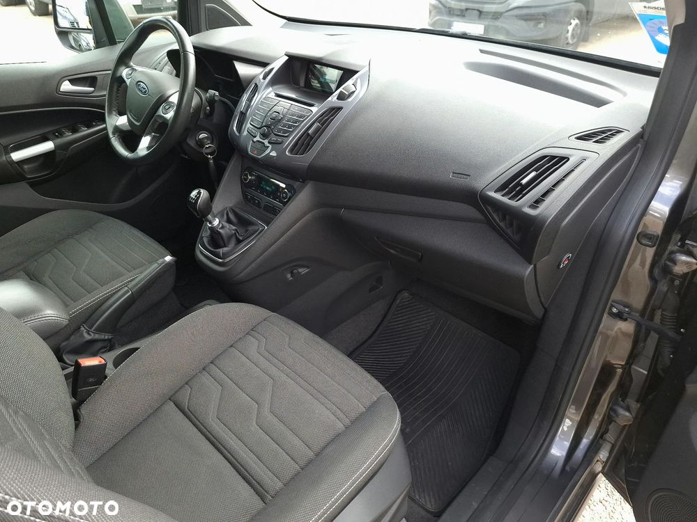 Ford Tourneo Connect Grand - 17
